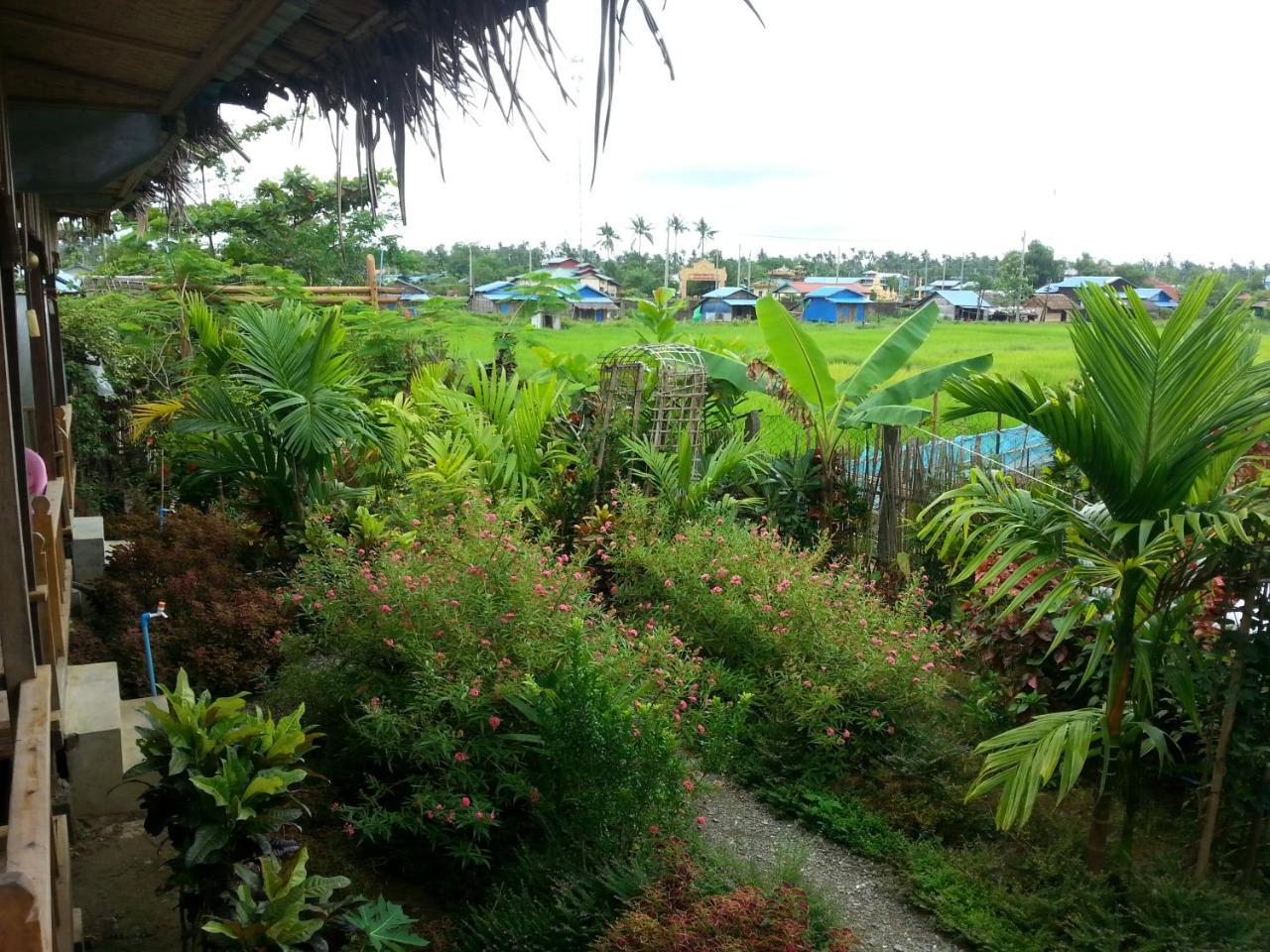 Ngwe Saung Garden Guest House ングウェ・サウン エクステリア 写真