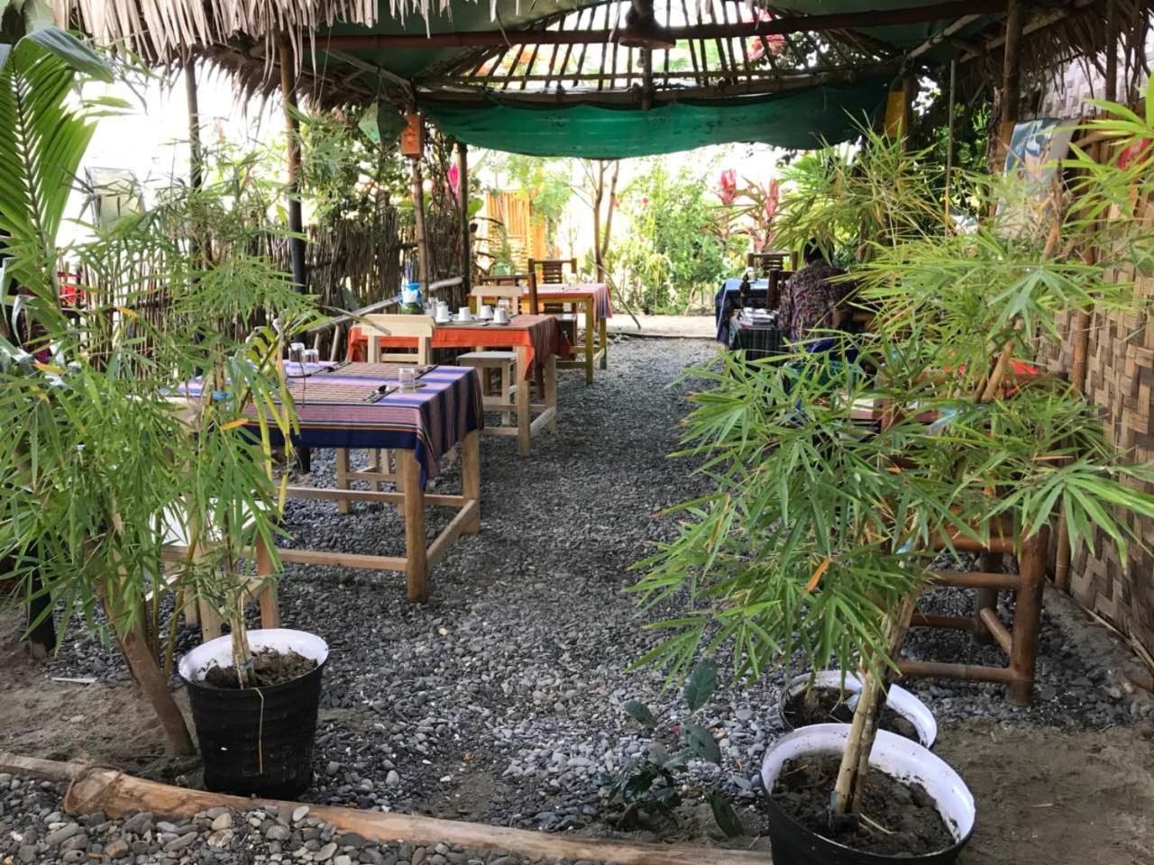 Ngwe Saung Garden Guest House ングウェ・サウン エクステリア 写真